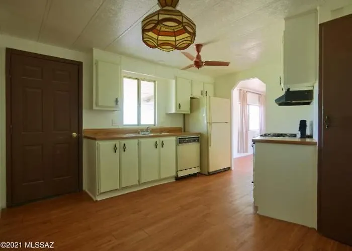 Charming Within Its Own Oasis * Marana